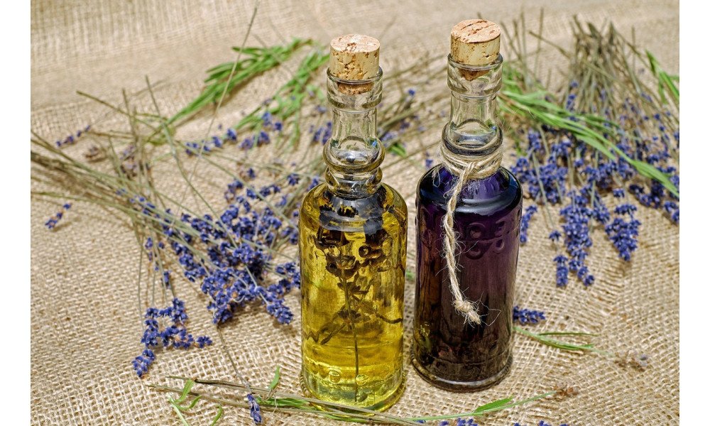 Top Aromatherapy Practices to Reduce Stress at Home: A Beginner’s Guide