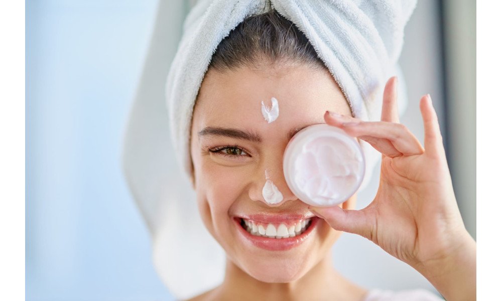 Seasonal Skincare: How Your Routine Should Change Throughout the Year