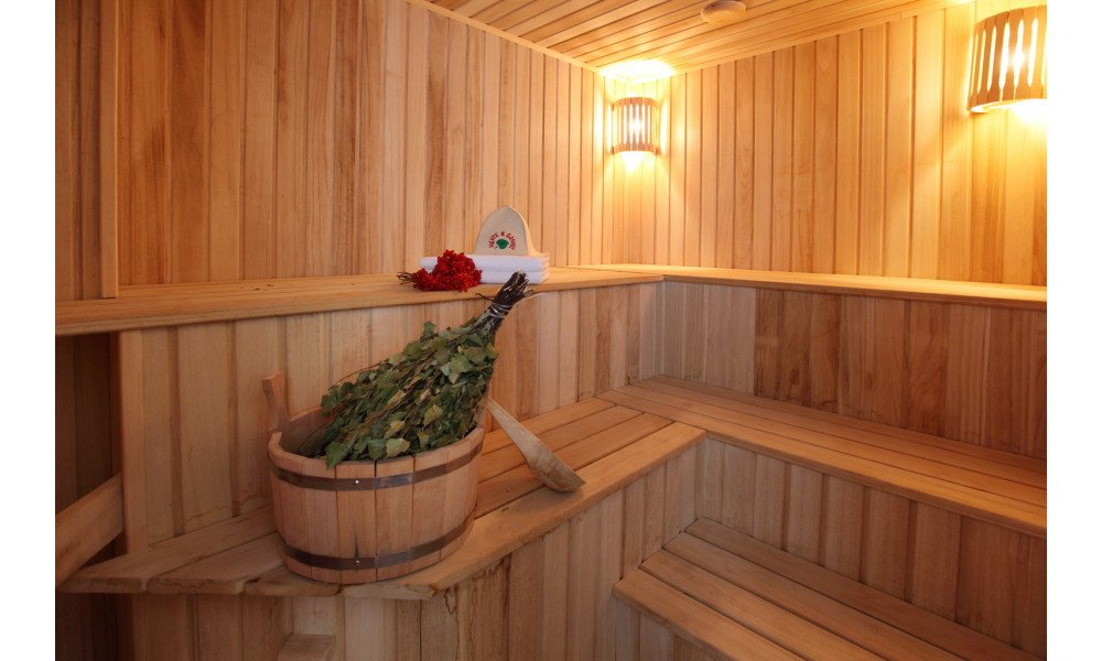 How to choose accessories for a bathhouse: a complete set for comfortable steam bathing