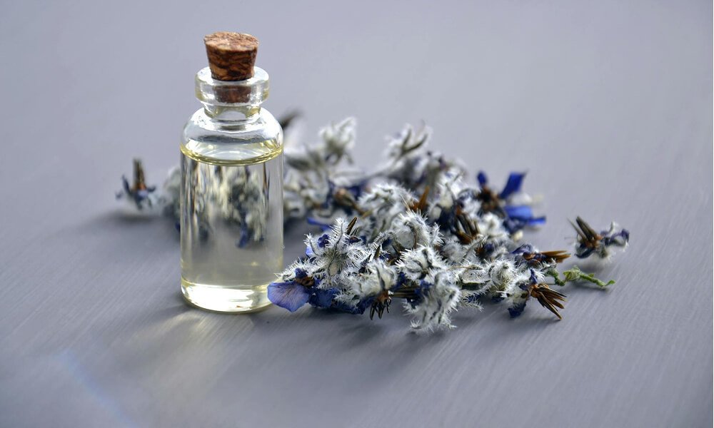Essential Oils: Safe for Internal and External Use